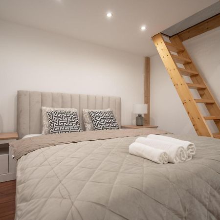 Deluxe And Cozy City Center Suite For 8Ppl Budapest Bagian luar foto