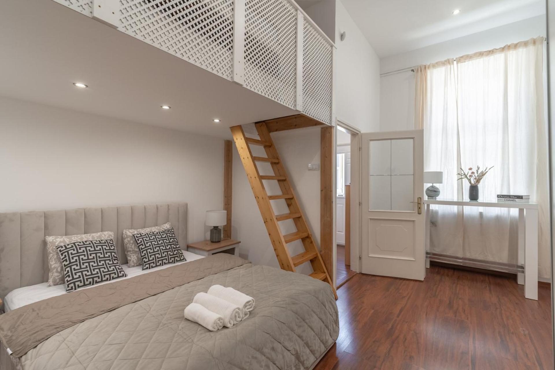 Deluxe And Cozy City Center Suite For 8Ppl Budapest Bagian luar foto