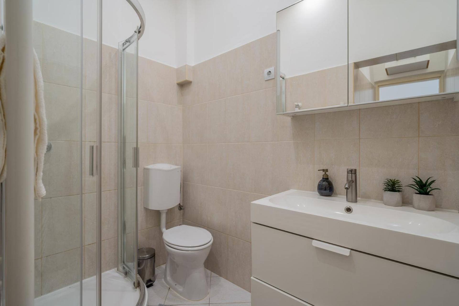 Deluxe And Cozy City Center Suite For 8Ppl Budapest Bagian luar foto