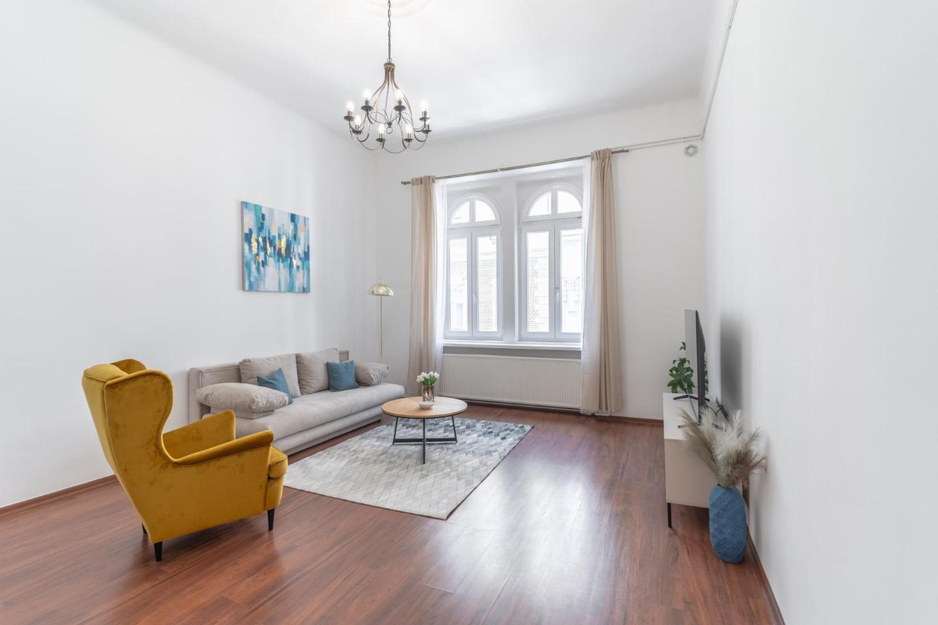 Deluxe And Cozy City Center Suite For 8Ppl Budapest Bagian luar foto