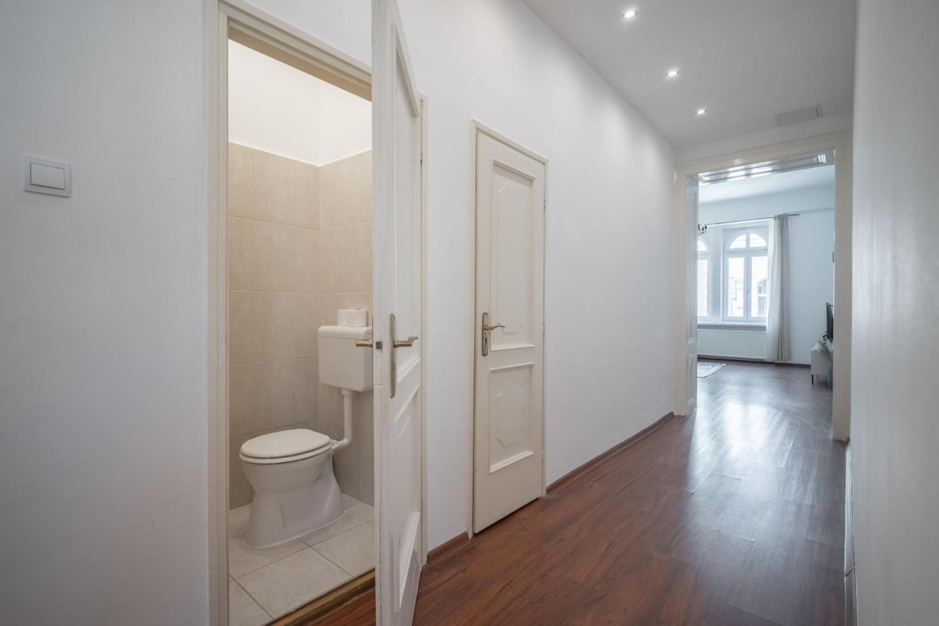Deluxe And Cozy City Center Suite For 8Ppl Budapest Bagian luar foto